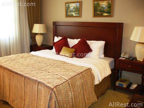 Royal Ascot Hotel 15